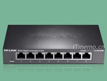 使用交换机将两根网线做好水晶头插入任意口子即可实现互联互通，这样做的好处是可以增加网线的传输距离，但需要给交换机供电，同样也是需要会：网线水晶头制作方法，大家可以点击此标红链接跳转学习。