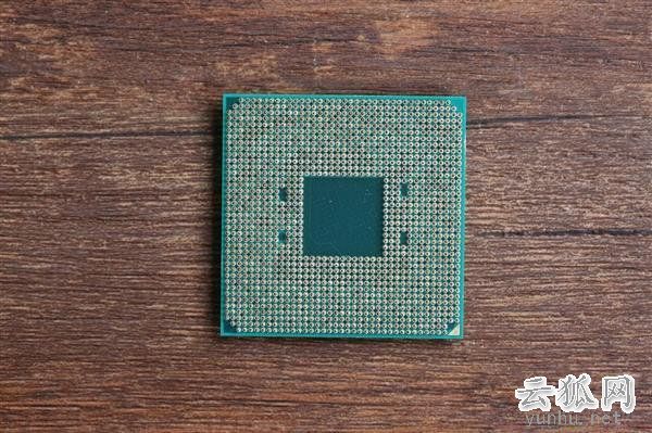 AMD锐龙Ryzen7 2700X盒装自带CPU散热器吗?自带散热器够用吗?