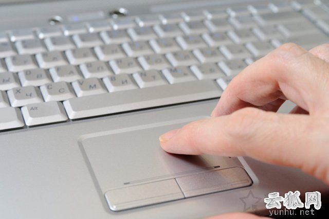 笔记本电脑触摸板怎么用？笔记本电脑触摸板使用小技巧