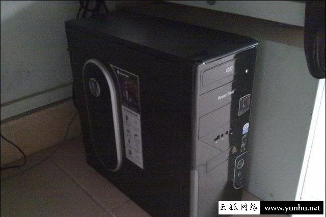 电脑一拖二设置:一台主机两个显示器看电影玩<a href='https://www.wddqw.com/c_657.html' target='_blank'>游戏</a>互相不冲突