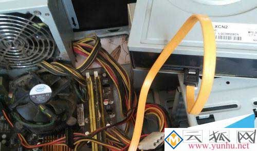 电脑光驱怎么安装,台式电脑光驱的安装图解