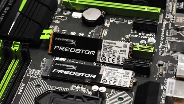 安装M.2固态硬盘