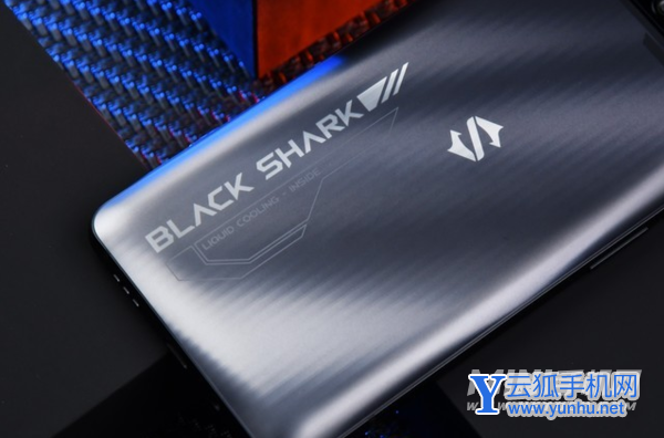 黑鲨4s外观怎么样-整体手感怎么样