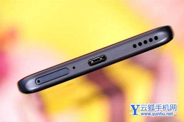 荣耀Play5活力版怎么插卡-卡槽位置在哪