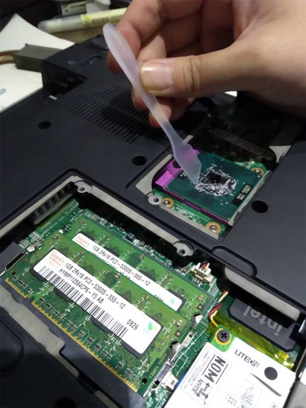 CPU涂点硅脂降温