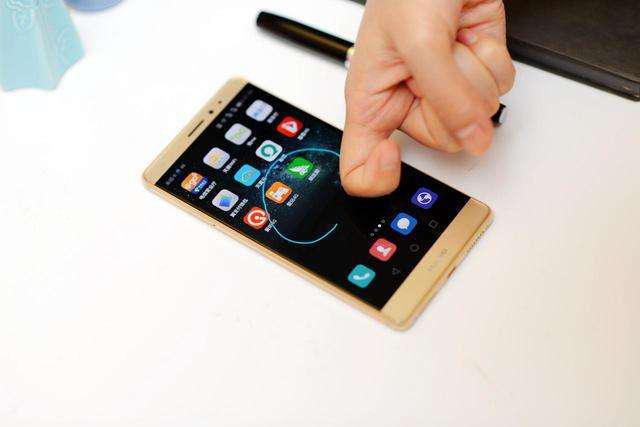 华为手机花样截屏——华为居然有6种截屏方法，你会哪几种呢