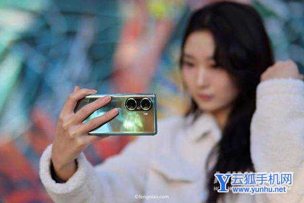 荣耀60pro和OPPOReno7Pro哪个好-区别是什么-参数对比