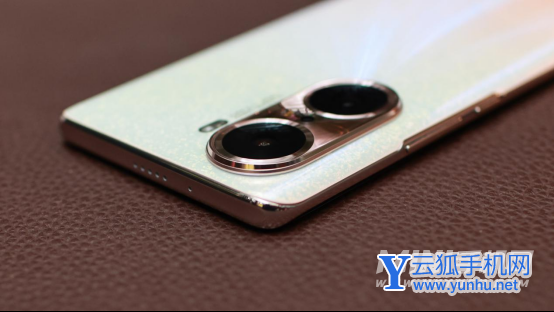 荣耀60和小米11青春版哪个好-区别是什么-参数对比