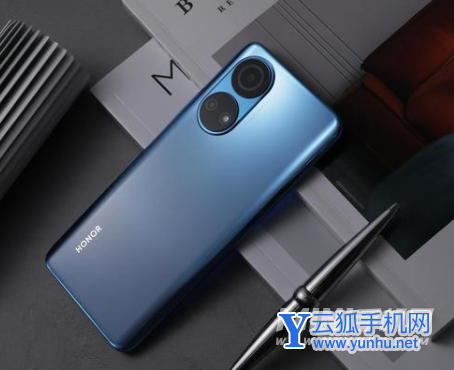 荣耀畅玩30plus后盖是什么材质-是玻璃机身吗