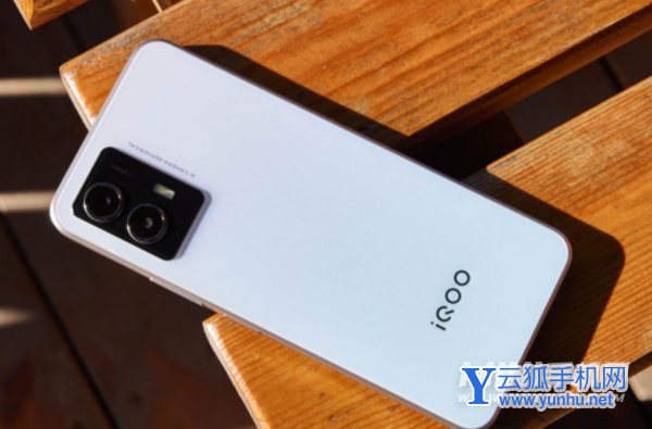 iQOOU5手机全面测评-手机真机上手测评