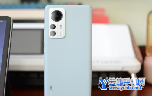 小米12pro和华为mate40pro哪个好-哪款手机更值得入手-参数对比