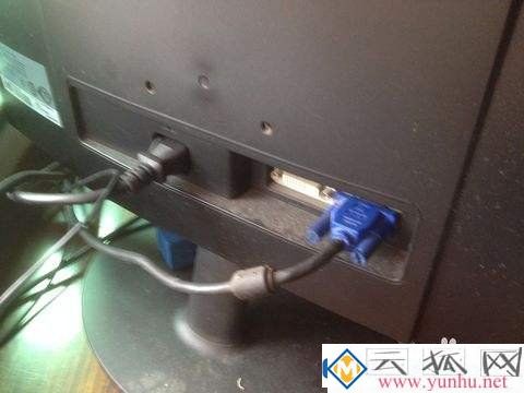 电脑显示器屏幕闪烁的原因及解决方法