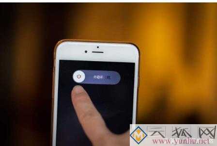 为什么手机充不进去电(5个手机充不进电的解决办法)(1)