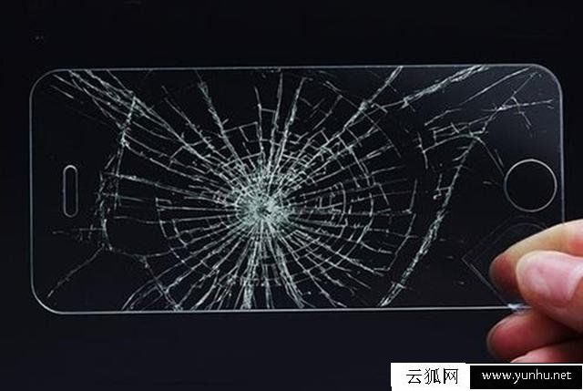 手机钢化玻璃膜真的能防止摔碎屏幕吗？