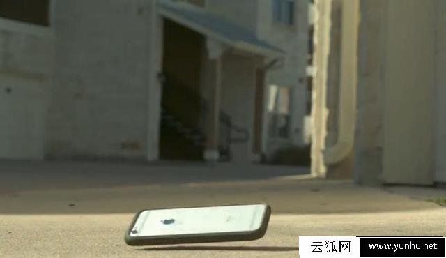 手机钢化玻璃膜真的能防止摔碎屏幕吗？