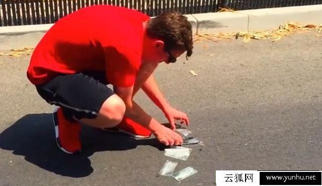 手机钢化玻璃膜真的能防止摔碎屏幕吗？