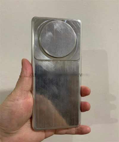 小米 12 Ultra 爆料：搭载高像素 5 倍潜望长焦摄像头