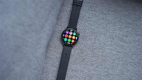 现在的「大号手环」也能装 app？(图文)