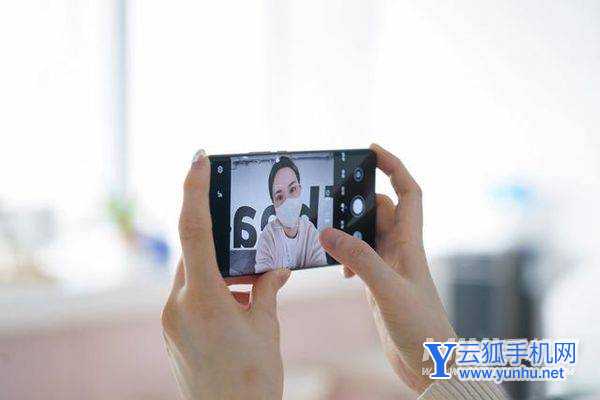 小米civi和荣耀60参数对比哪个好-区别是什么