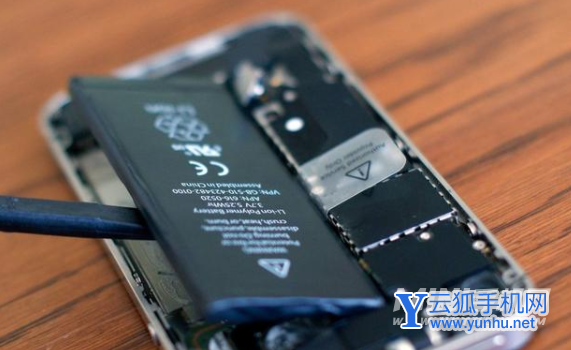 iphone13pro为什么充不满电-手机电池充不进电怎么办