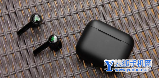 雷蛇战锤狂鲨真无线X蓝牙耳机评测-性价比高吗