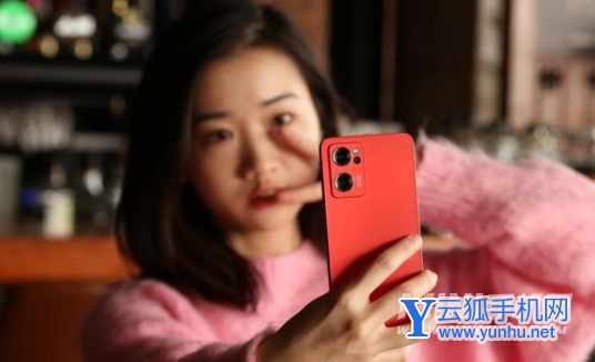 opporeno7新年版和普通版区别-哪款手机值得入手-参数对比