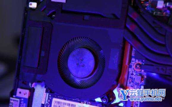 机械革命旷世水冷<a href='https://www.wddqw.com/c_657.html' target='_blank'>游戏</a>本内部构造怎么样-真机拆机评测