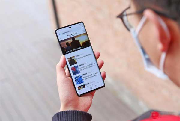 荣耀 60 SE 体验：120Hz 曲屏 +66W 闪充，2000 元档新选择 (图1)