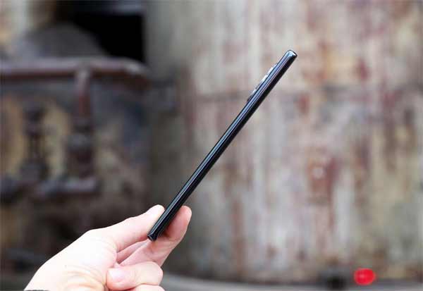 荣耀 60 SE 体验：120Hz 曲屏 +66W 闪充，2000 元档新选择 (图4)