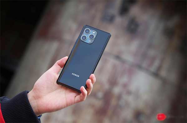 荣耀 60 SE 体验：120Hz 曲屏 +66W 闪充，2000 元档新选择 (图3)