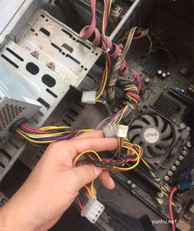 电脑显示器无信号黑屏怎么回事,按本文教程图试试能否解决