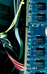 电脑显示器无信号怎么回事？