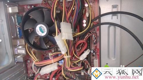 电脑和显示器连接不上怎么办_电脑和显示器连接不上是什么原因