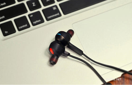 蓝牙耳机怎么连接手机? 蓝牙耳机怎么连接手机?