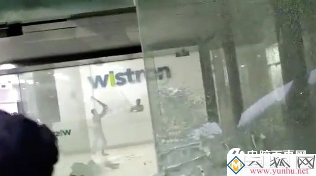 苹果印度工厂被打砸抢烧 2万多部iPhone灰飞烟灭