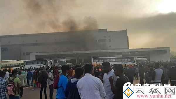 苹果印度工厂被打砸抢烧 2万多部iPhone灰飞烟灭