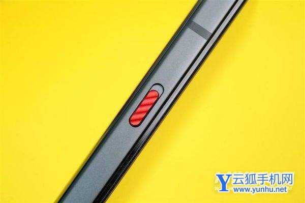 红魔7Pro真机开箱测评-手机上手评测