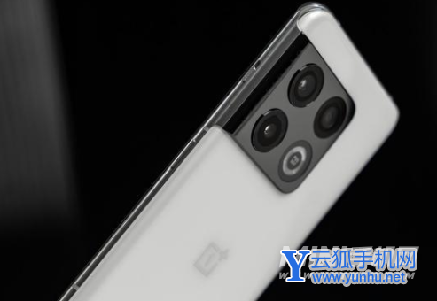 一加10Pro胖达白上手体验怎么样-手机上手图鉴