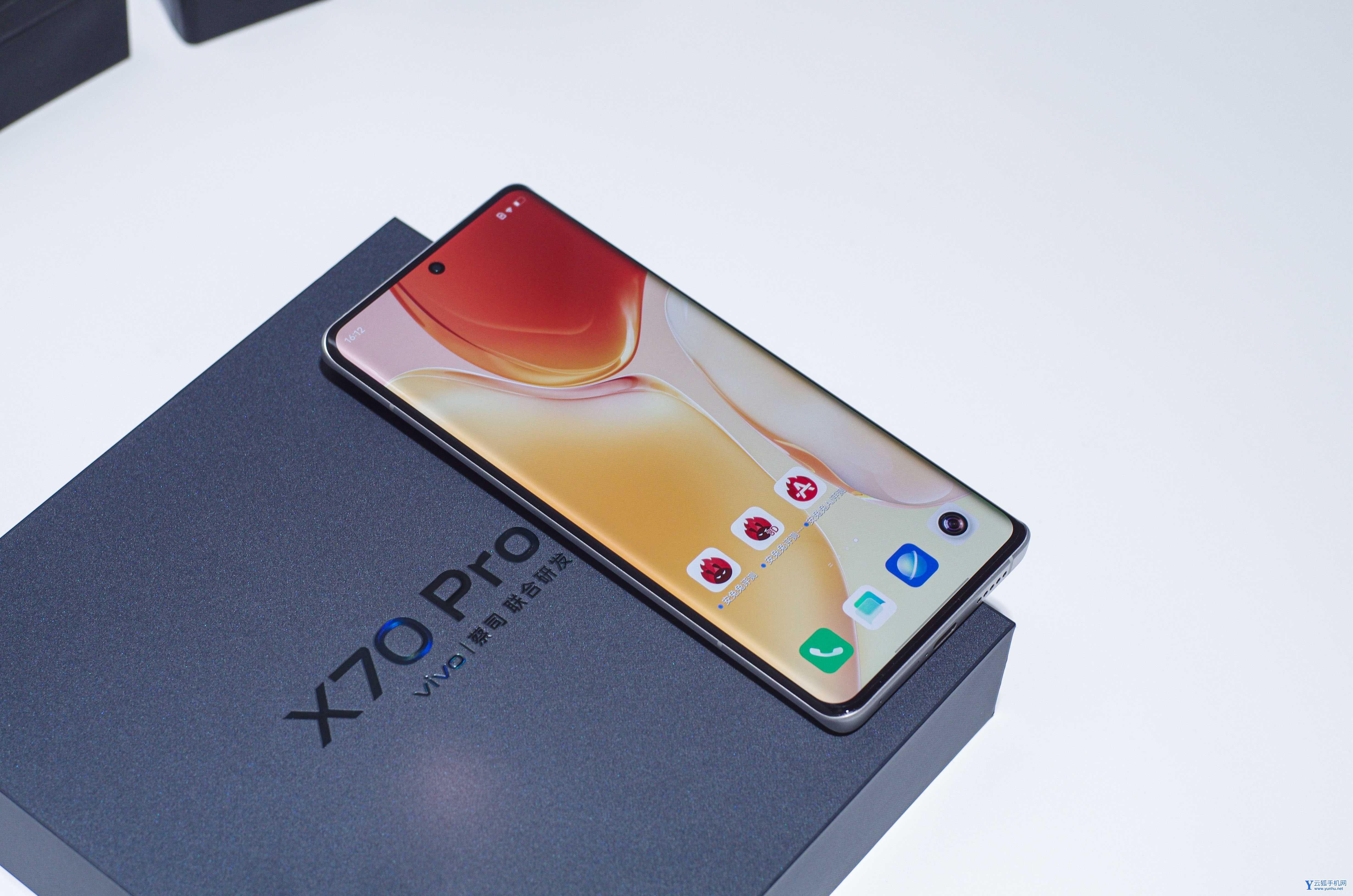 oppofindx5和vivoX70Pro参数对比哪个好