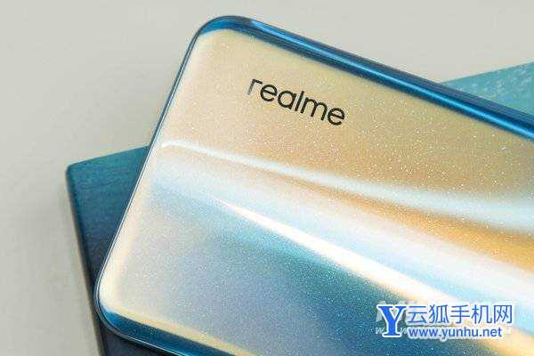 真我V25真机上手测评-手机开箱测评