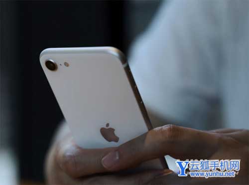 iPhoneSE3和iPhone12mini哪个好-哪个性价比更高-参数对比