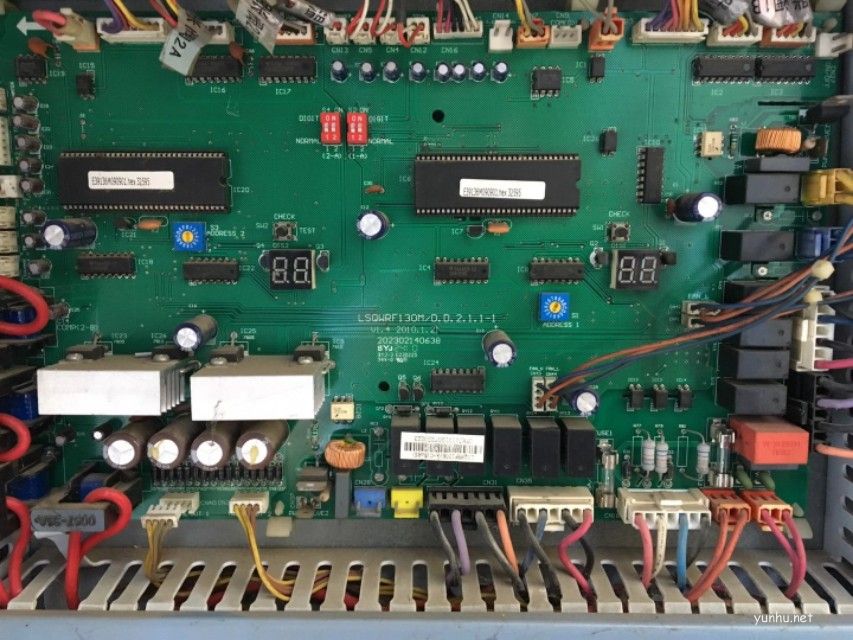 客户问这种美的空调主板报E2故障维修多少钱