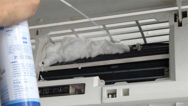 空调漏水怎么办?按照顺序检查三个地方,不叫售后一样能解决