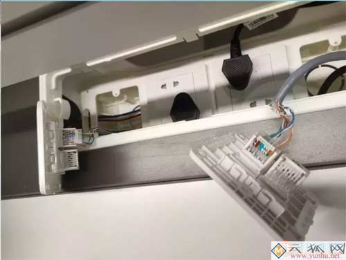 强电工师傅请注意了，以后再这样放网线就太不专业了