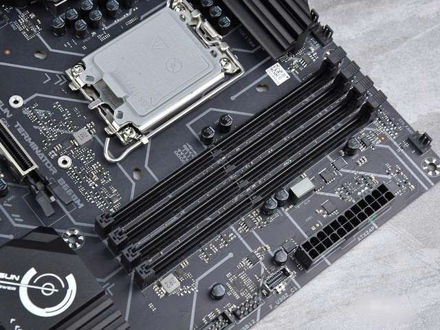 铭瑄 MS- 终结者 B660M 主板评测 入门板也玩堆料 