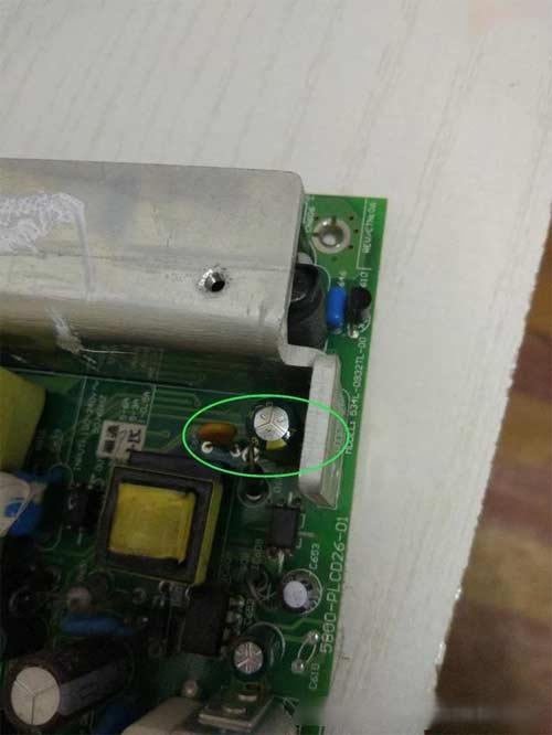 创维32L01HM液晶电视三无故障的检修