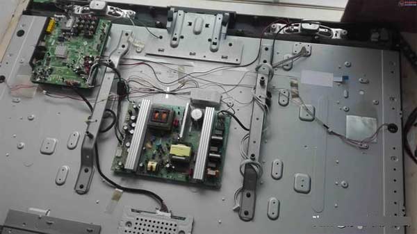 创维47L05HF液晶电视突然有图没声，更换LED背光