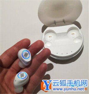 JBL FREE耳机怎么连接到手机上