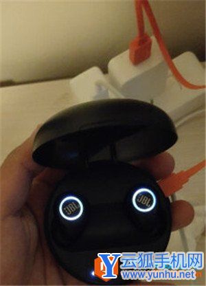 JBL FREE耳机怎么充电