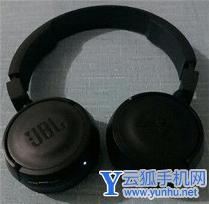JBL T450BT耳机怎么开机和关机